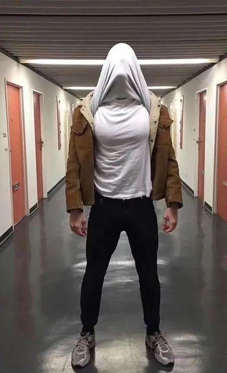 寸头大鼻子网红硬照一览,这腱子肉不输张云龙韩东君!