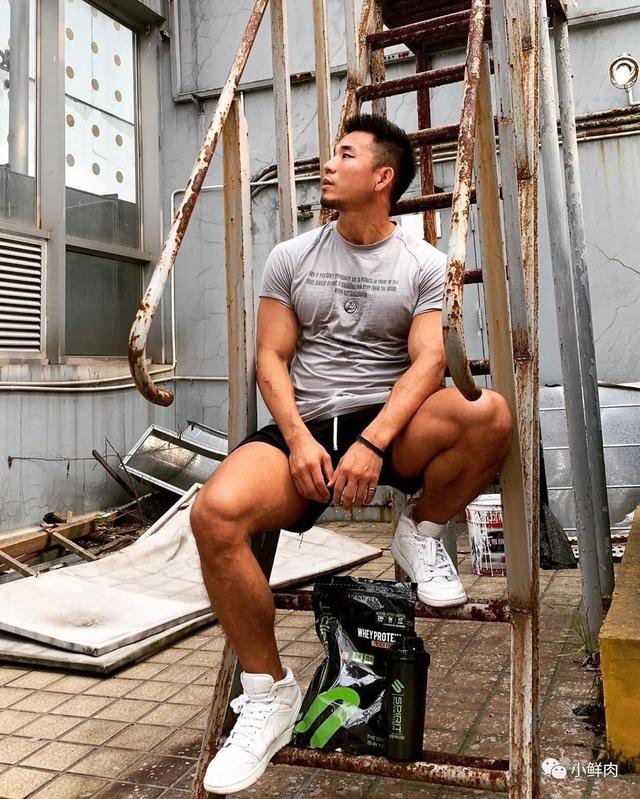 网友夸他为内蒙肌肉网红1哥,E杯胸肌实力太强大!