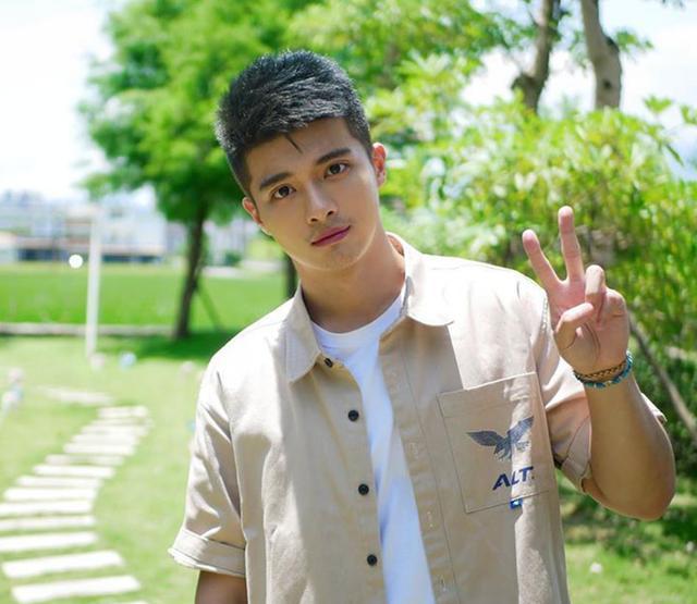 男生“锅盖头”发型过时了,夏天适合留这4款,简单干净显帅气