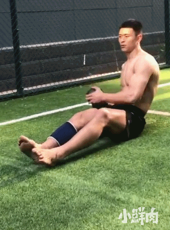 191cm山东大鼻子小哥走红,这也太猛了吧