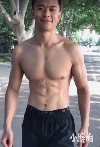 191cm山东大鼻子小哥走红,这也太猛了吧