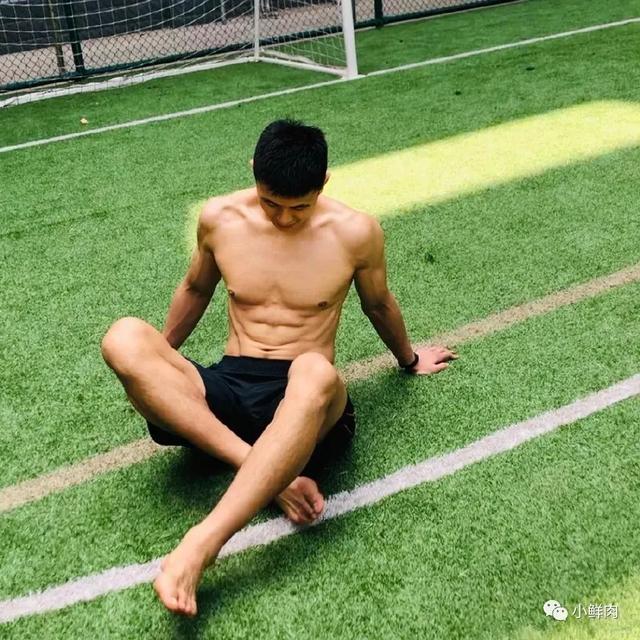 191cm山东大鼻子小哥走红,这也太猛了吧