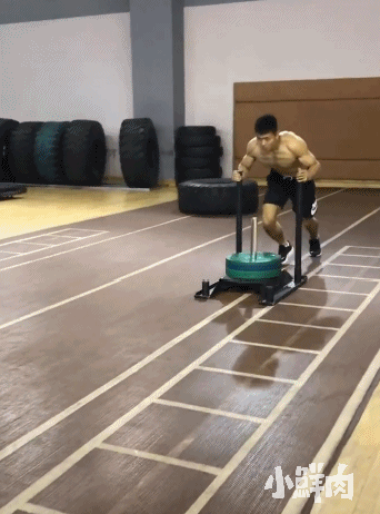 191cm山东大鼻子小哥走红,这也太猛了吧