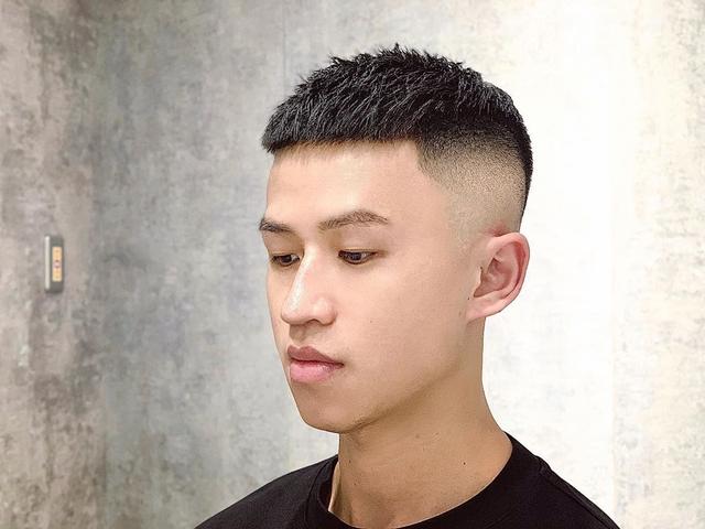 男生不要迷恋“锅盖头”发型,短发才适合夏天,剪一次可以帅很久