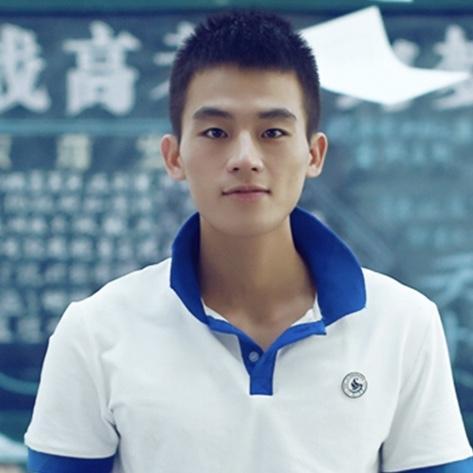 适合“学生党”的4款男生发型,剪完帅气又阳光,很值得一试