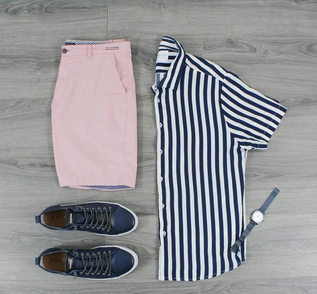 男生穿“短袖衬衫”休闲帅气,夏天有这6套就够了,轻松告别闷热