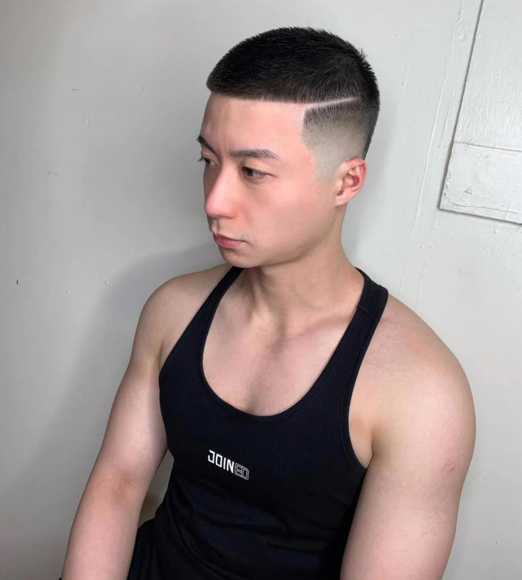 男生剪腻了“短盖头”发型,不妨试试这4款造型,清爽时尚显帅气