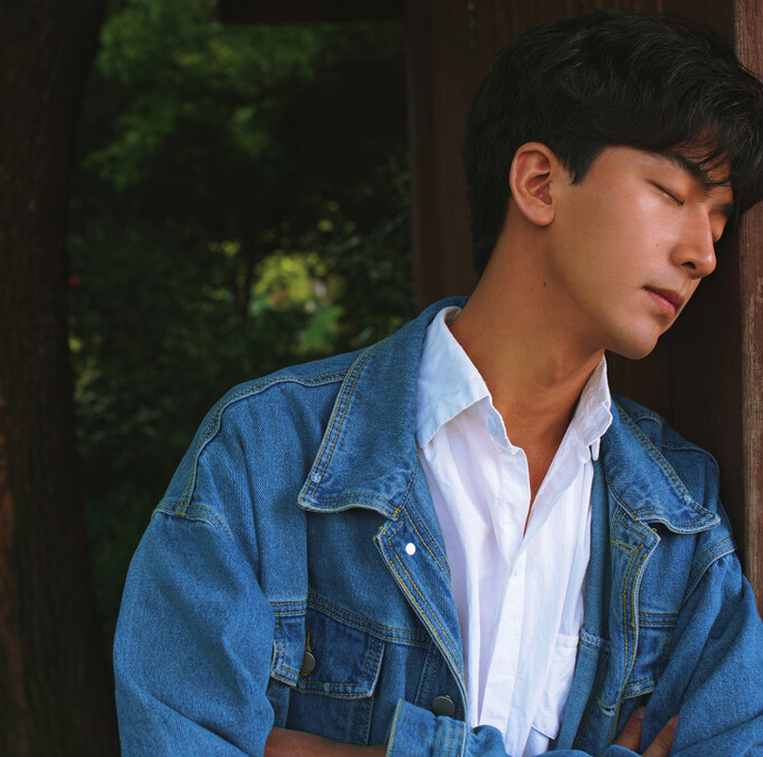 男生“两边剃短”发型干净利落,今秋4款潮流发型,帅气提升颜值