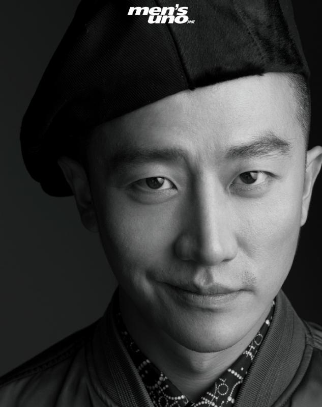 黄轩寸头造型演绎硬汉风,秋季大片来袭,时尚与复古并存