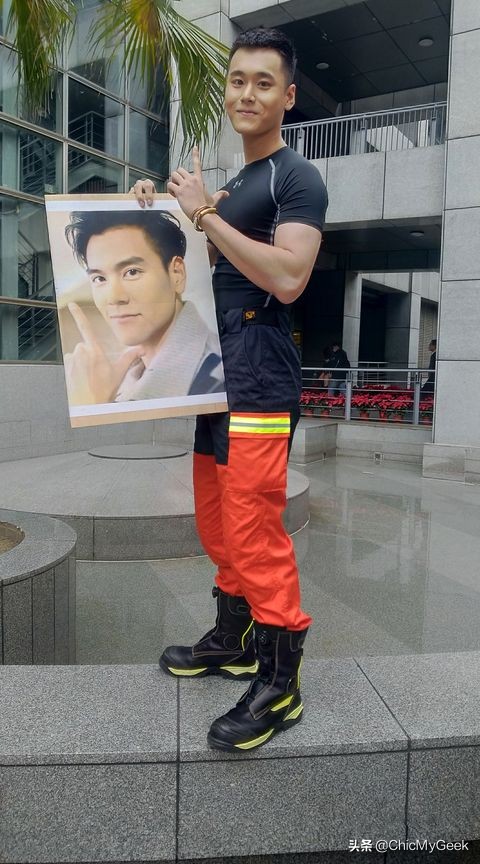 台湾消防队出猛男日历!消防彭于晏颜值爆表引女粉丝暴动