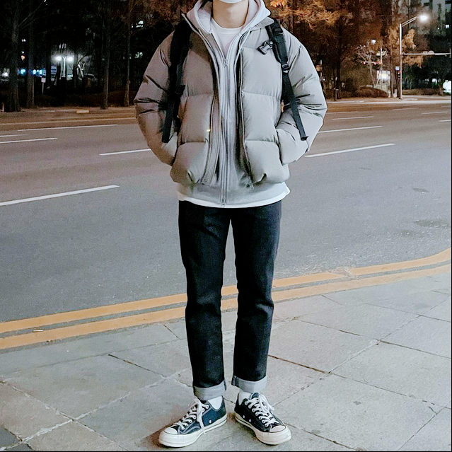 男生冬天“羽绒服”怎么穿才不臃肿?选对裤子和内搭,帅气又显瘦