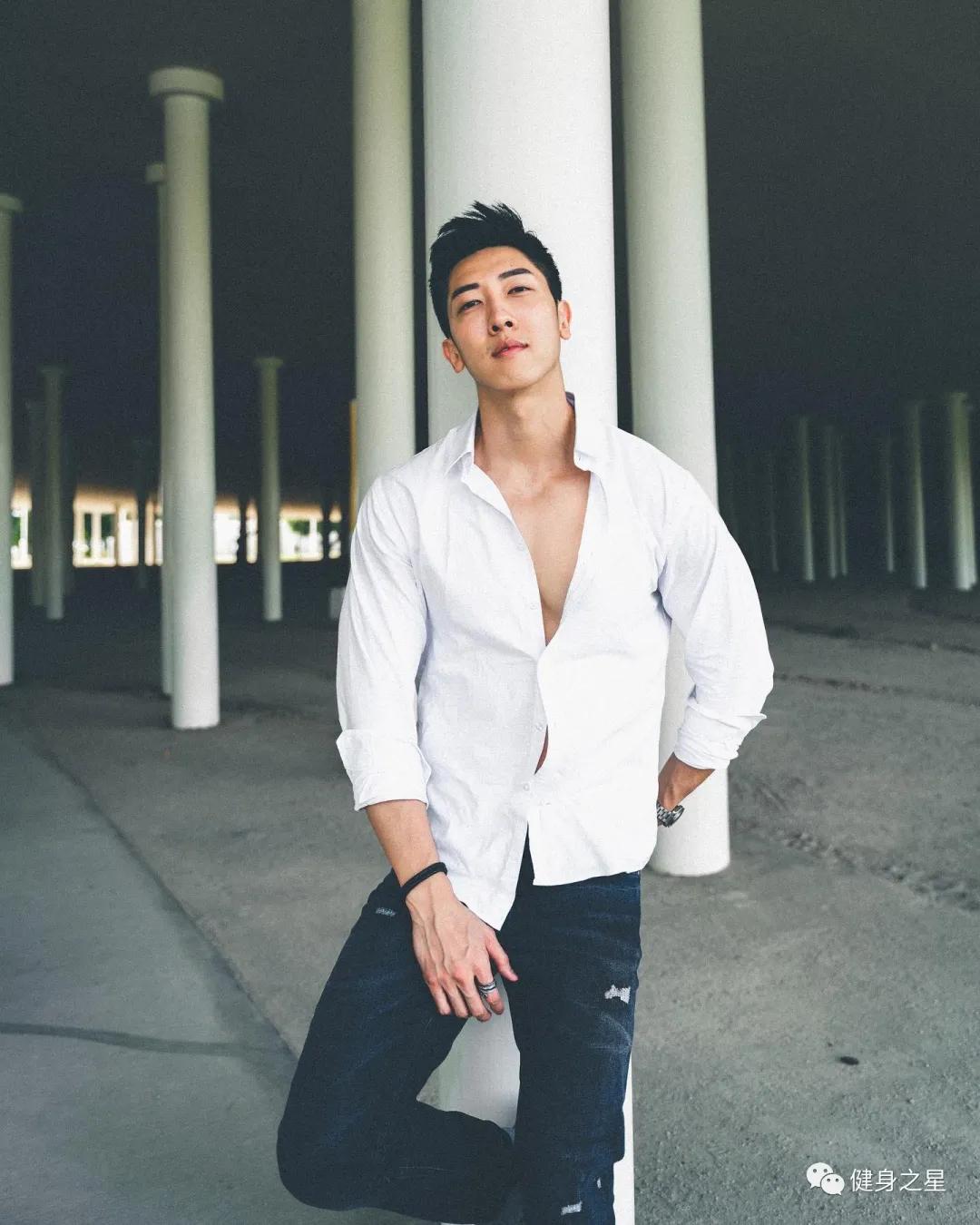 28岁台湾模特,浓眉大眼五官立体,肌肉身材具有视觉冲击