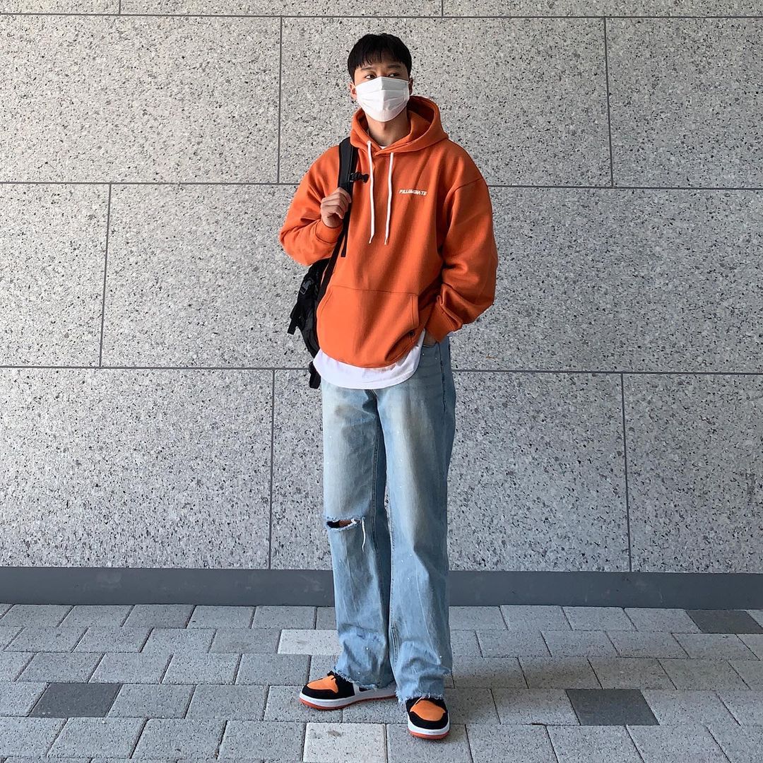 男生冬天穿“卫衣”才时髦!6套日常帅气搭配,轻松变身潮流达人